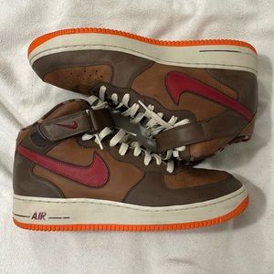 Used Nike mid’s really nice sneak